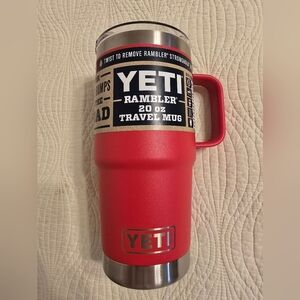 NWT Yeti Rambler Travel Mug 20 oz With Stronghold Lid, Rescue Red